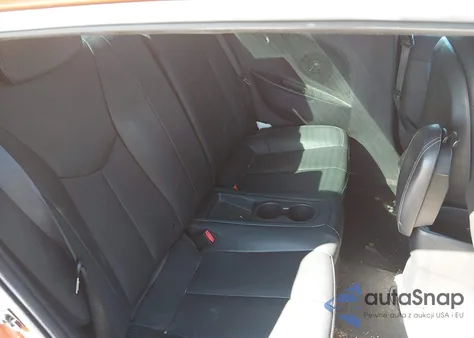 2016 Hyundai Veloster Turbo z USA, uszkodzony, nr VIN KMHTC6AE4GU278190